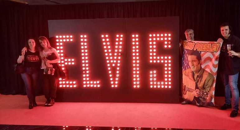Fãs de Elvis se reuniram na pré-estreia do filme em São Paulo