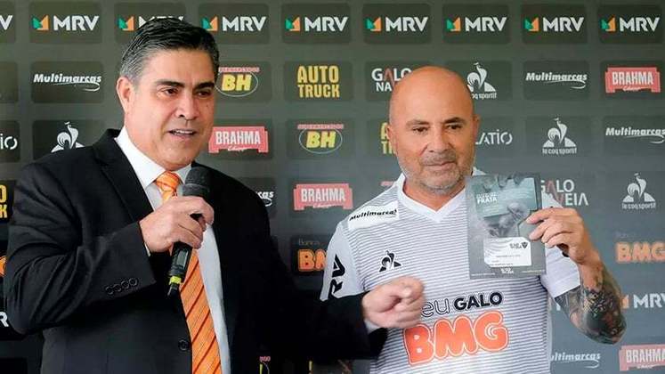 Em 1º de março de 2020, Sampaoli foi anunciado como treinador do Atlético-MG. O argentino assumiu o cargo tendo apenas o Campeonato Mineiro e o Campeonato Brasileiro em disputa na sequência da temporada.