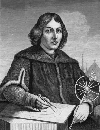 Em 1500 Nicolau Copérnico (1473-1543) já havia descoberto que os planetas orbitam o Sol. Só a Lua orbita a Terra. Mas, com medo, só publicou um relato completo de suas ideias em 1543, ano da sua morte.