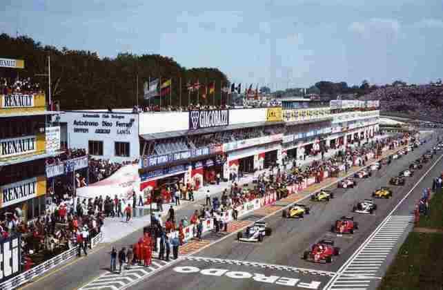 Em 1983, o momento curioso foi a torcida italiana comemorando o abandono do então líder Riccardo Patrese apenas para ver uma Ferrari levando a prova. O francês Patrick Tambay triunfou