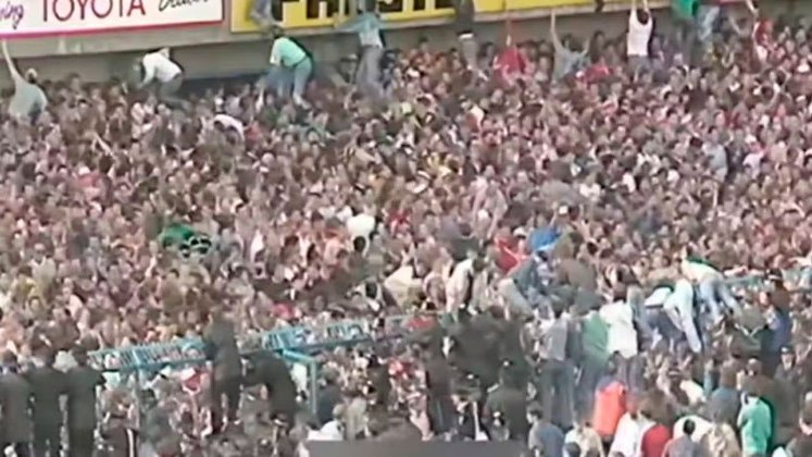 Em 1989, ocorreu uma das mais famosas tragédias ocorridas em estádios. Em Hillsborough, Liverpool e Nottingham Forest realizavam a semifinal da FA Cup, entretanto, devido a alta lotação de torcedores no interior do estádio, torcedores foram esmagados contra os muros e grades do estádio, causando o falecimento de 97 torcedores