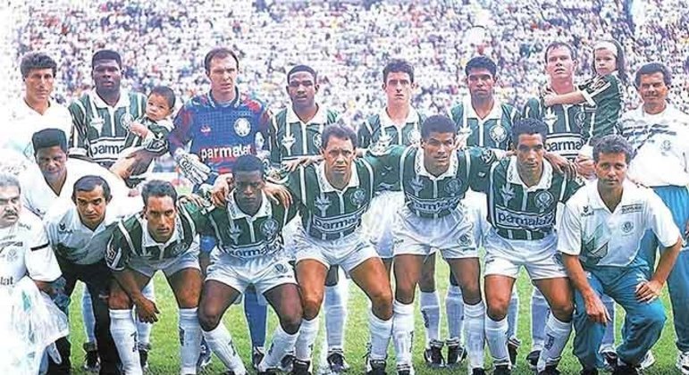 Em 1994, o alviverde teve mais uma conquista de Brasileirão, contando com neste período com nomes como Velloso, Antônio Carlos, Roberto Carlos, Mazinho, César Sampaio, Zinho, Rivaldo, Edílson e a dupla Evair e Edmundo. 