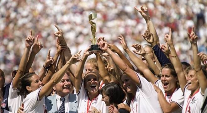 Em 1999 aconteceu a terceira edição da Copa do Mundo de Futebol Feminino. A sede foi os EUA. Os EUA foram os campeões, derrotando a China na final, nos pênaltis, por 5 a 4, após empate sem gols no tempo normal. A Seleção Brasileira terminou em terceiro lugar.
