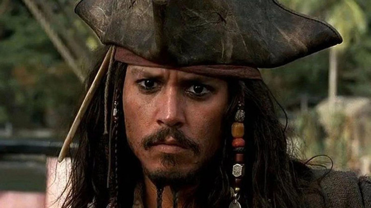 Em 2003, Depp encarnou, pela 1ª vez, um personagem que seria o mais marcante de sua carreira: o capitão Jack Sparrow, de Piratas do Caribe. 
