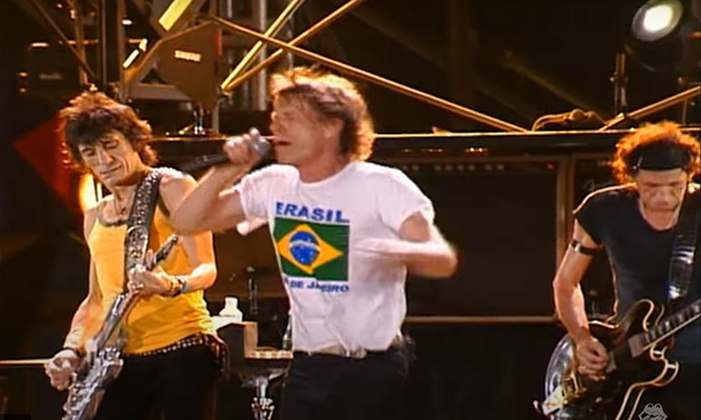 Em 2006, os Rolling Stones fizeram um show na Praia de Copacabana, com direito a transmissão ao vivo na TV e 1 milhão e meio de espectadores no local. Eles se hospedaram no Copacabana Palace, que tinha uma passagem direta com o palco. 