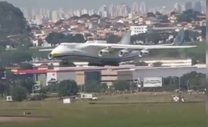 Em 2010, o Antonov pousou pela primeira vez na América do Sul , no aeroporto de Guarulhos. 