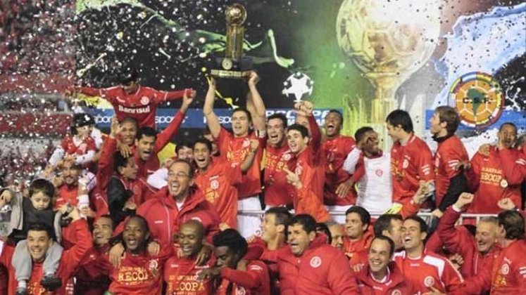 Em 2011, a confirmação da consagração veio com o título da Recopa Sul-Americana, diante do Independiente.