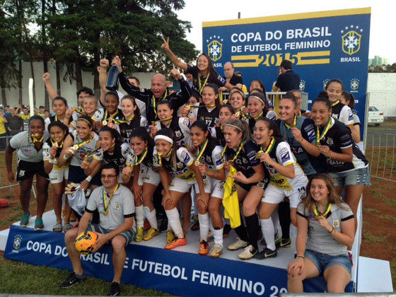 Em 2015, o Kindermann, que hoje tem uma parceria com o Avaí (SC), foi campeão da Copa do Brasil.