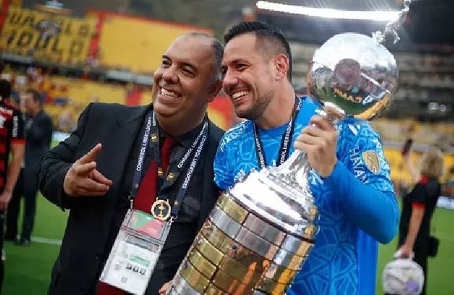 Em 2019, Diego Alves viveu seu auge com o Manto. Sob o comando de Jorge Jesus, foi decisivo no mata-mata da Libertadores, como nas oitavas de final contra o Emelec (EQU) e também fez grande Campeonato Brasileiro.