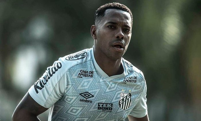 Em 2020, Robinho voltou para o Santos, mas o processo por violência sexual provocou uma rejeição até mesmo por parte dos torcedores. Em outubro daquele ano, seu contrato foi suspenso. 