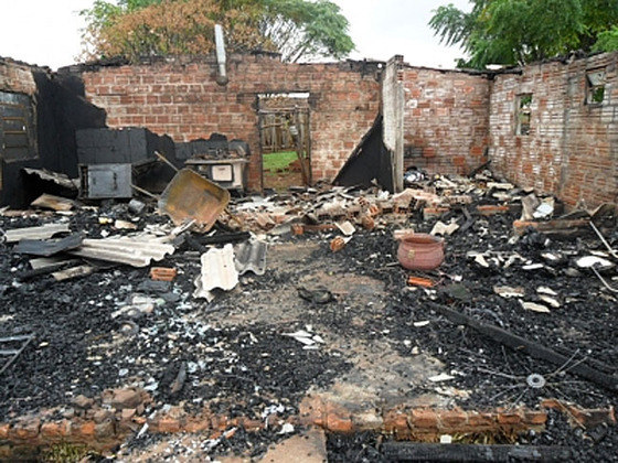 Em 20/6/2000, uma peça de roupa caiu no aquecedor na creche Casinha da Família, em Uruguaiana (RS), causando um incêndio que matou 12 crianças, que haviam sido deixadas sozinhas. A diretora da creche e uma auxiliar foram condenadas por homicídio culposo. 