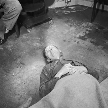 Em 23/5/1945, capturado pelos Aliados, Himmler suicidou-se com veneno.