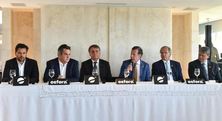 Jair Bolsonaro durante o almoço em São Paulo nesta terça-feira (23)