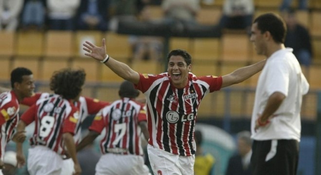 Em clima de Páscoa, o LANCE! selecionou 20 goleadas históricas do São Paulo. Tem vitórias em cima dos rivais paulistas, do Fla, do Vasco, do Real Madrid, do Barcelona... Relembre a seguir!