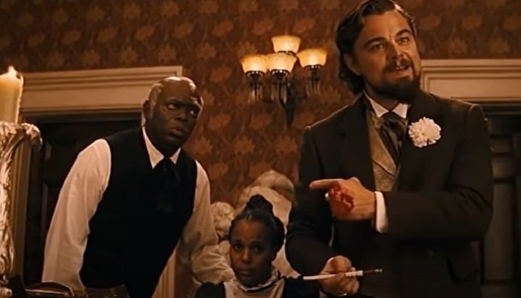 Em Django Livre, quando Calvin Candie quebra uma taça e sangra sua mão, é de verdade. Leonardo diCaprio se machucou durante a gravação da cena e se manteve no personagem mesmo sangrando.