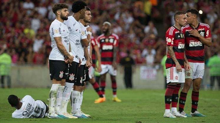 Em duelo válido pela 7ª rodada do Brasileirão, o Corinthians foi derrotado por 1 a 0 pelo Flamengo, no Maracanã, em jogo com gol nos acréscimos de Léo Pereira. Veja as notas dos jogadores do Timão na partida. (feito por Rafael Marson)