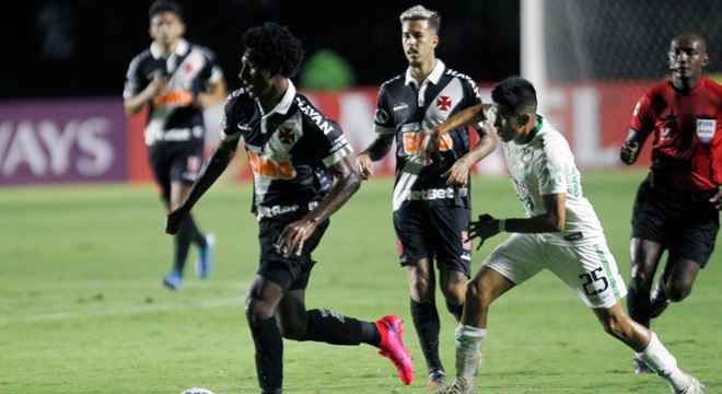 Em meio à baixa produção ofensiva do Cruz-Maltino, uma dupla surgiu: a assistência de Talles Magno a Germán Cano na vitória sobre o Oriente Petrolero (BOL) foi a primeira de duas antes da nova lesão.