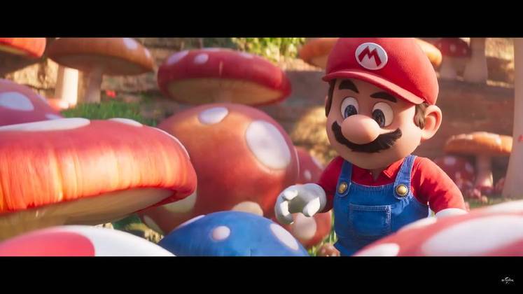 Em outra cena curta, Mario aparece se aproximando de um cogumelo azul.