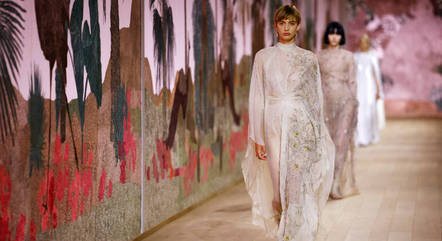 Dior apresenta alta-costura inspirada na Roma clássica