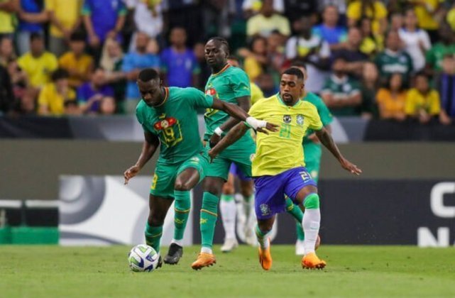 Em seguida, no terceiro jogo sob o comando do interino Ramon Menezes, a Seleção voltou a perder para uma equipe africana: 4 a 2 para o Senegal, no estádio José Alvalade, em Lisboa, capital de Portugal. - Foto: Joilson Marconne/CBF