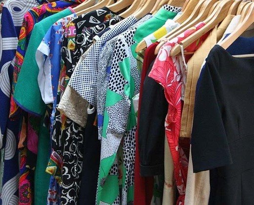 Em termos de presentes mais procurados, o estudo indica que as roupas serão a grande preferência para o Natal de 2023, escolhidas por 60% dos consumidores.