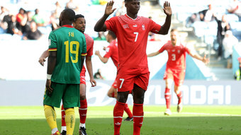 Pourquoi le Suisse Embolo n’a-t-il pas fêté son but face au Cameroun ?  – Football