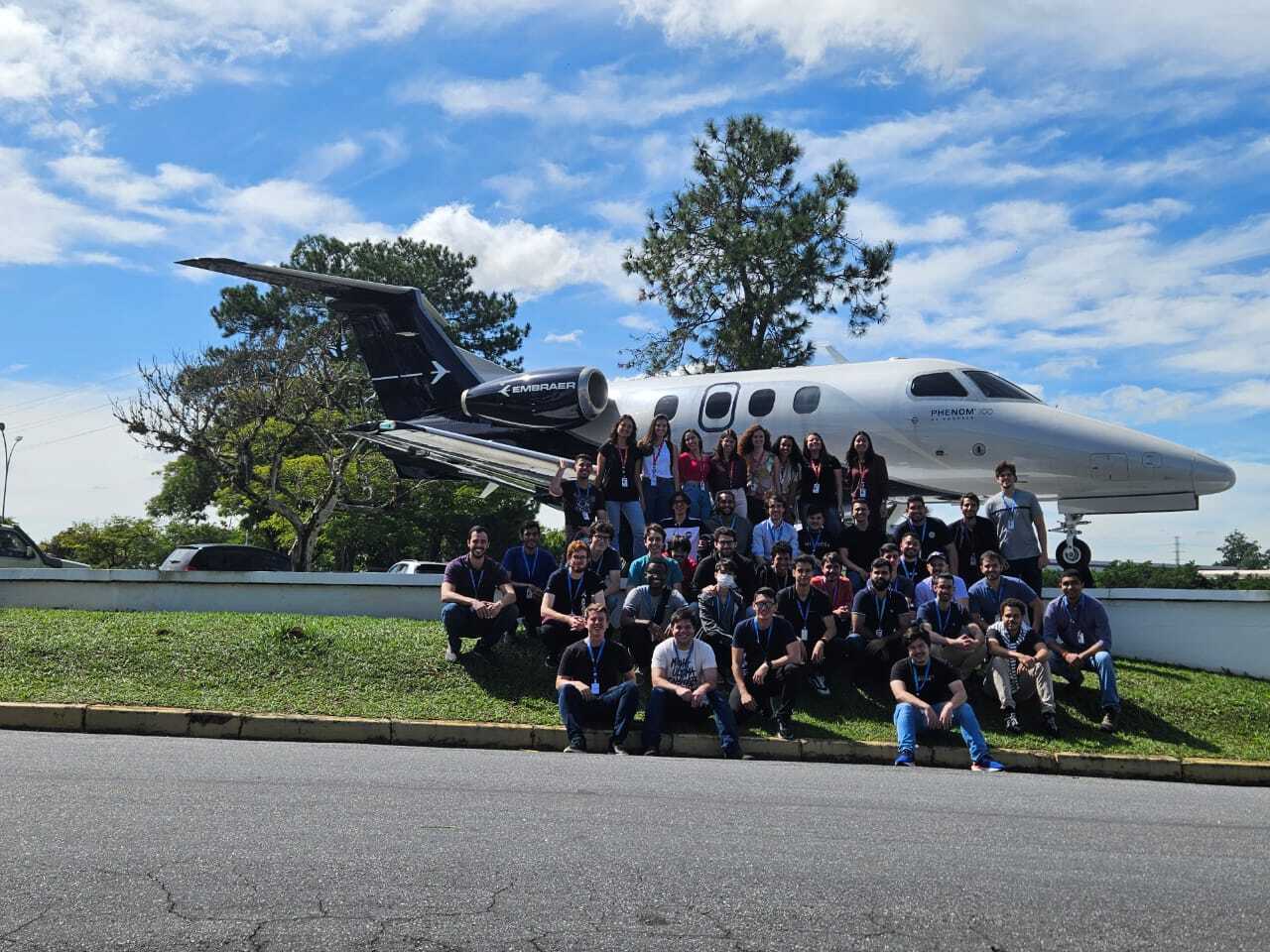 Mestrado em engenharia aeron utica da Embraer oferece bolsa de R