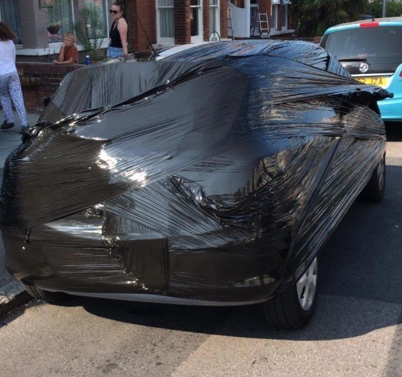 VÍDEO: Homem revela truque de estacionamento usado por montadora de carros  e viraliza na web