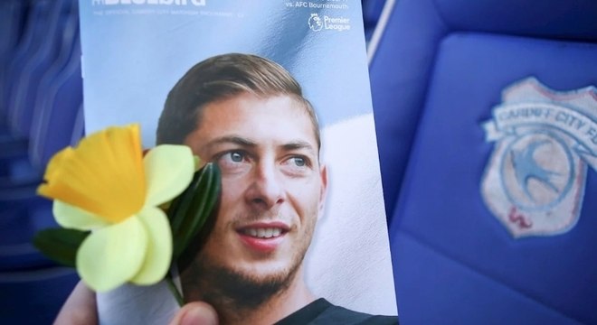 Torcedores do Nantes prestam homenagens a Emiliano Sala