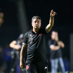 Emílio Faro é o técnico interino do Vasco