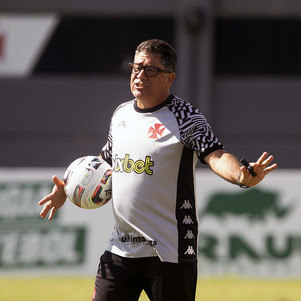 Emílio Faro irá comandar o Vasco enquanto o clube procura por novo técnico