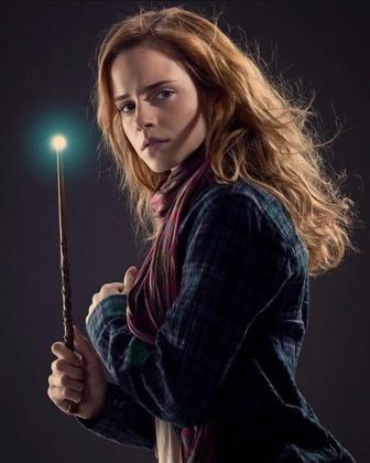 Emma Watson (Hermione Granger) - Áries (15 de abril/1990) 