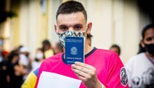 Brasil abre 136 mil vagas com carteira assinada em março