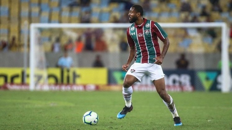 Emprestado ao Goiás até o fim de novembro de 2021, Caio Vinicius tem 22 anos e atuou duas vezes no Carioca. Ele tem contrato com o Fluminense até 31/12/2022.