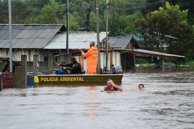 Enchente atinge a cidade de Passo Fundo, no RS