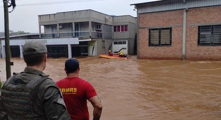 Ciclone passa pelo estado desde a madrugada desta segunda (4)