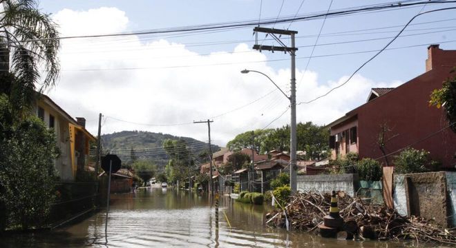 Enchentes - características, causas e impacto sócio-ambiental