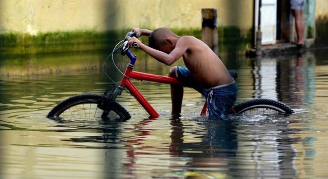Enchentes - principais causas de inundações e histórico no Brasil