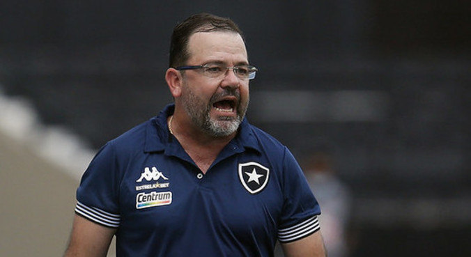 Enderson Moreira deixa o comando técnico do Botafogo