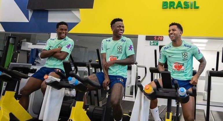 Endrick, Vinicius Júnior e Rodrygo. Um trio de ataque com potencial para muitos anos