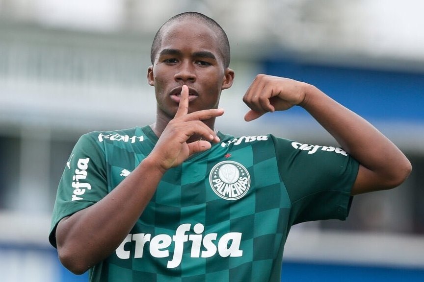 Destaque do Palmeiras, Endrick vence o Prêmio Dener com golaço contra o Oeste
