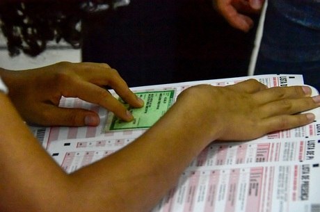 Resultado de imagem para Edital do Enem Ã© divulgado; taxa de inscriÃ§Ã£o Ã© de R$ 85