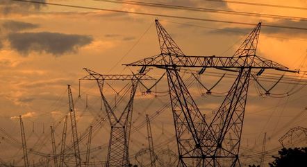 Torres de transmissão de energia elétrica no Pará