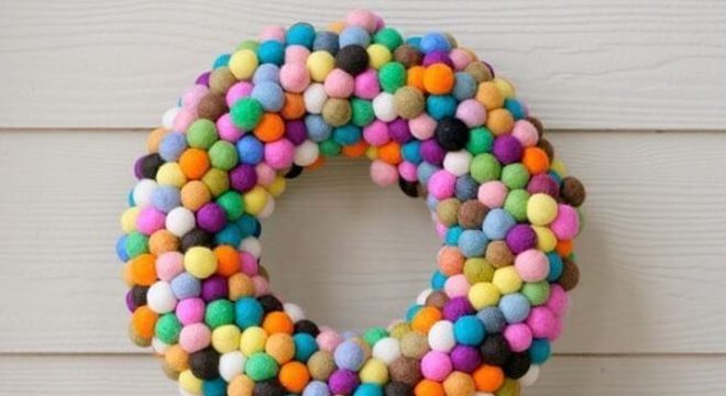 Enfeites de natal para porta feitos com tecido de feltro