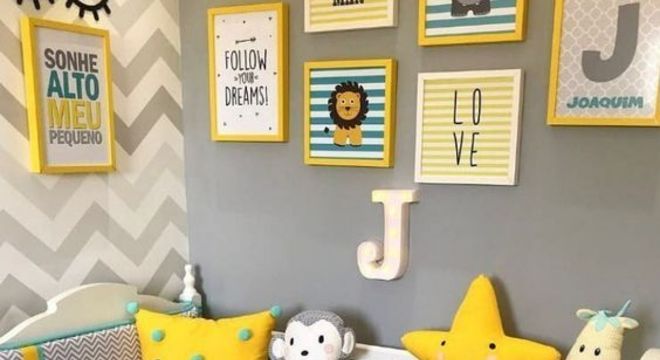 enfeites no berço e na parede
