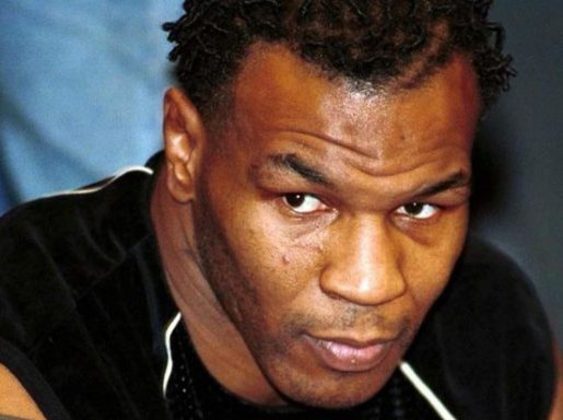 Enquanto esteve na prisão, Tyson gerou polêmica ao fazer uma tatuagem do líder comunista chinês, Mao Tsé-Tung.