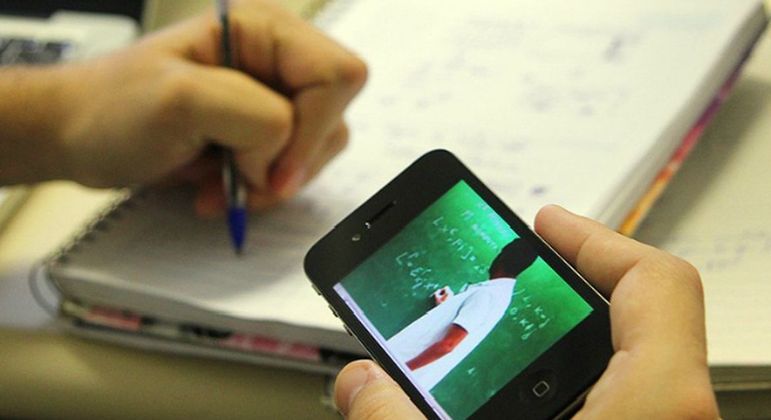 Instituições de ensino superior justificam que, apesar de melhora, momento é de cautela