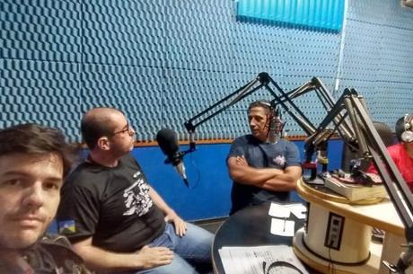 Durante entrevista a rádio líder de audiência da região de Guajará-Mirim