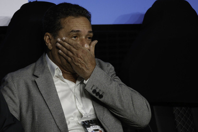 Na última semana, o Timão se complicou mais uma vez ao perder para o Atlético-MG por 2 a 0 no jogo de ida das oitavas da Copa do Brasil. A postura reativa do time foi uma crítica coletiva, desde a torcida até a imprensa, mas Luxa não gostou nem um pouco do questionamento: