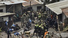 Buscas por vítimas seguem em quadra soterrada em Quito